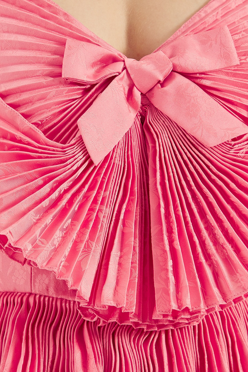 фото Розовое платье с декоративной отделкой gucci