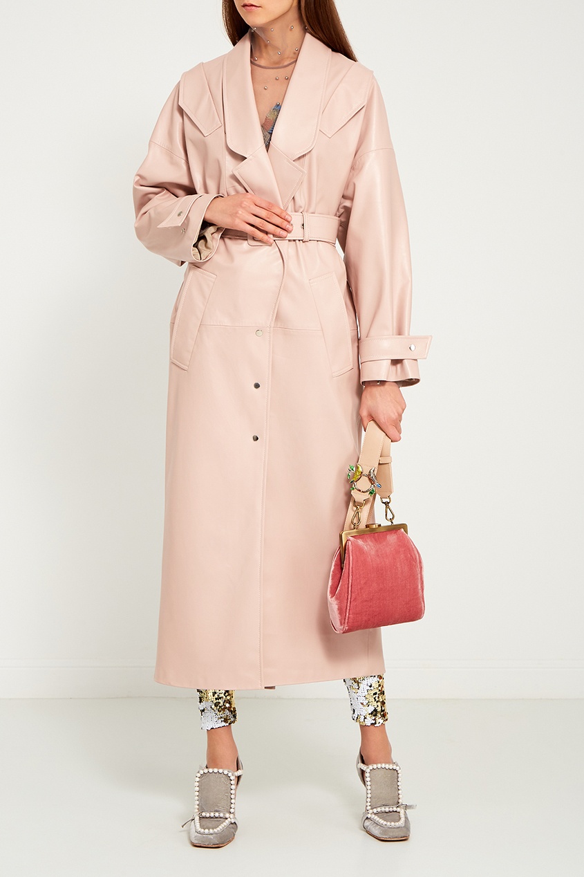 фото Розовое кожаное пальто alena akhmadullina