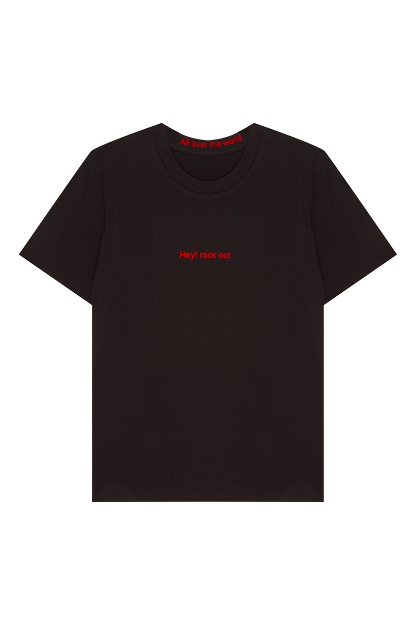 фото Черная футболка с контрастной надписью mo&co