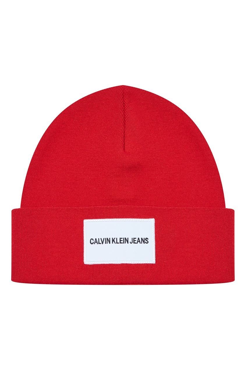 фото Красная шапка с логотипом calvin klein