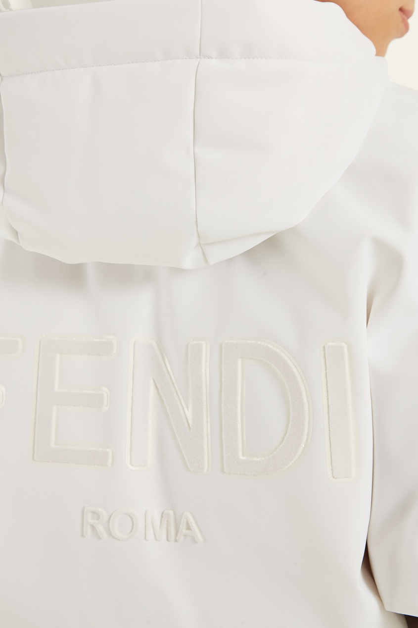 фото Короткая белая куртка fendi