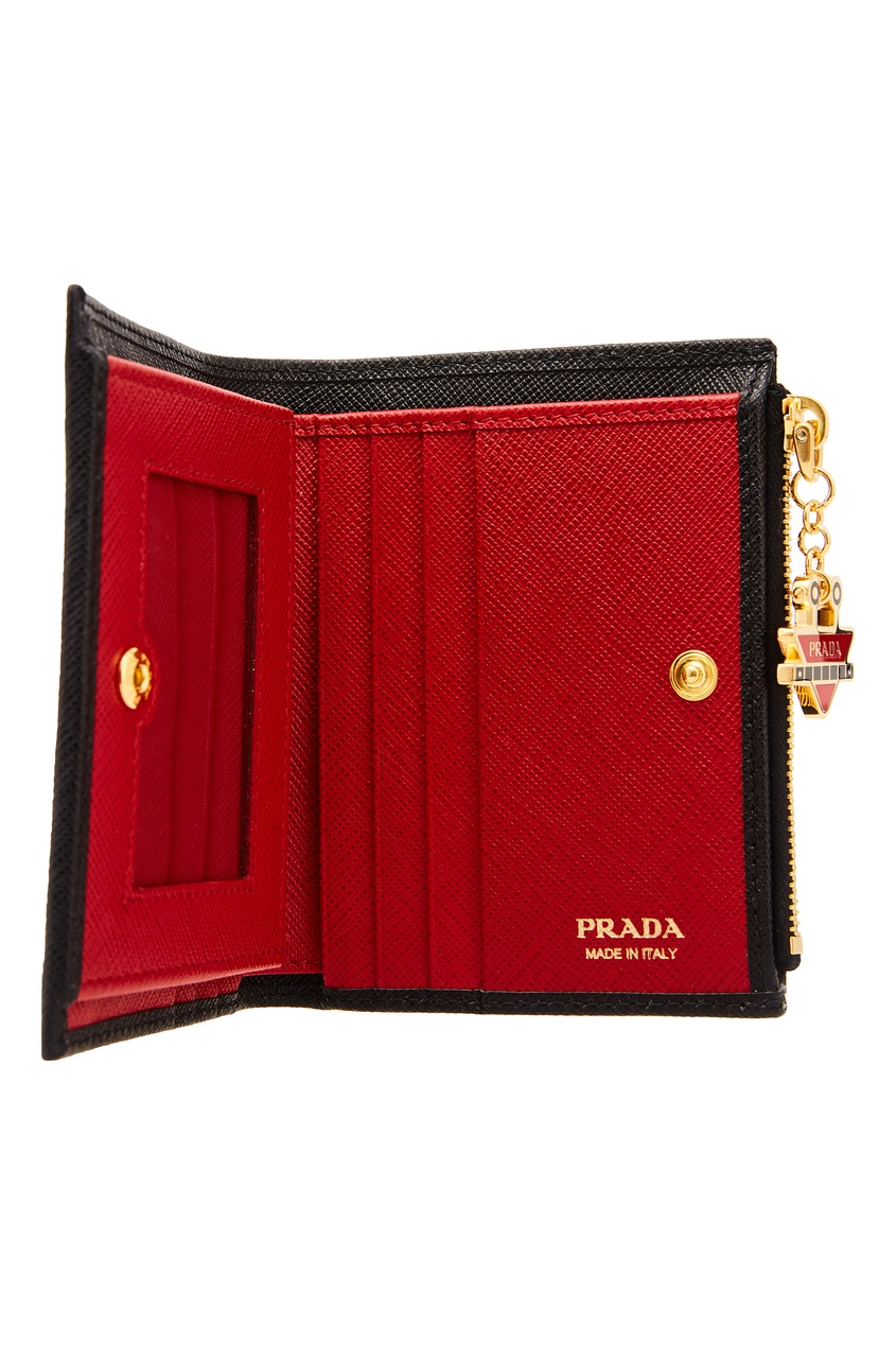 фото Черный кошелек с логотипом Prada