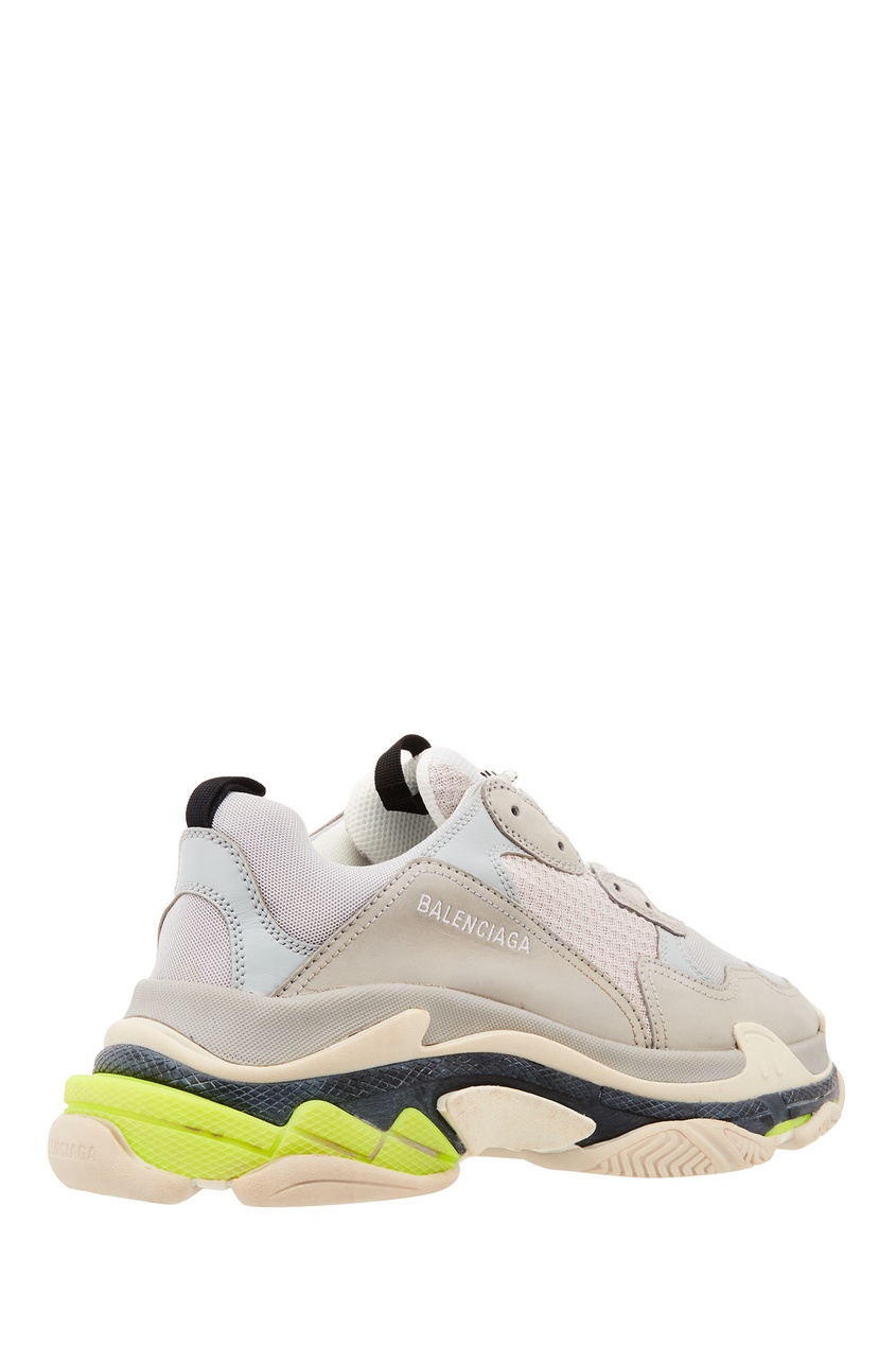 фото Серые кроссовки Triple S Balenciaga man