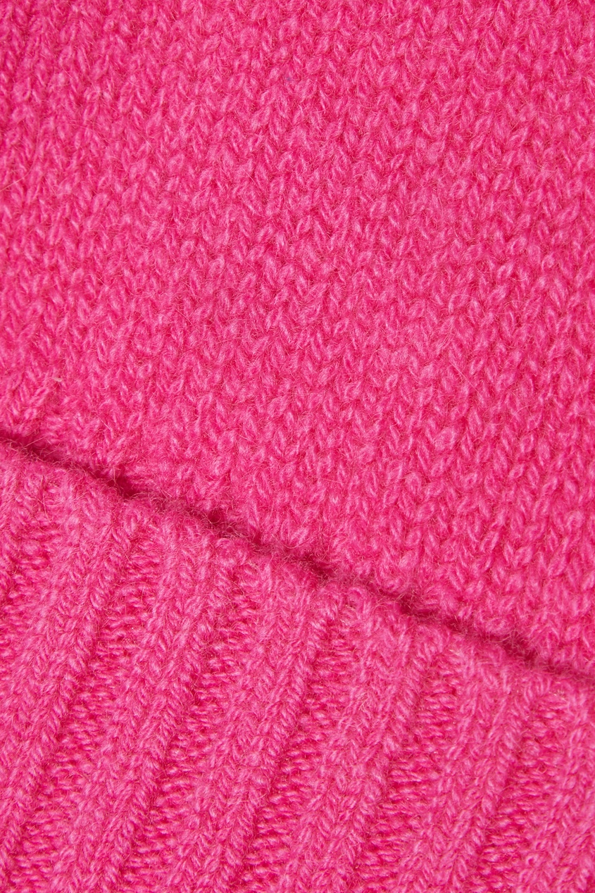 фото Розовая шапка с отворотом allude