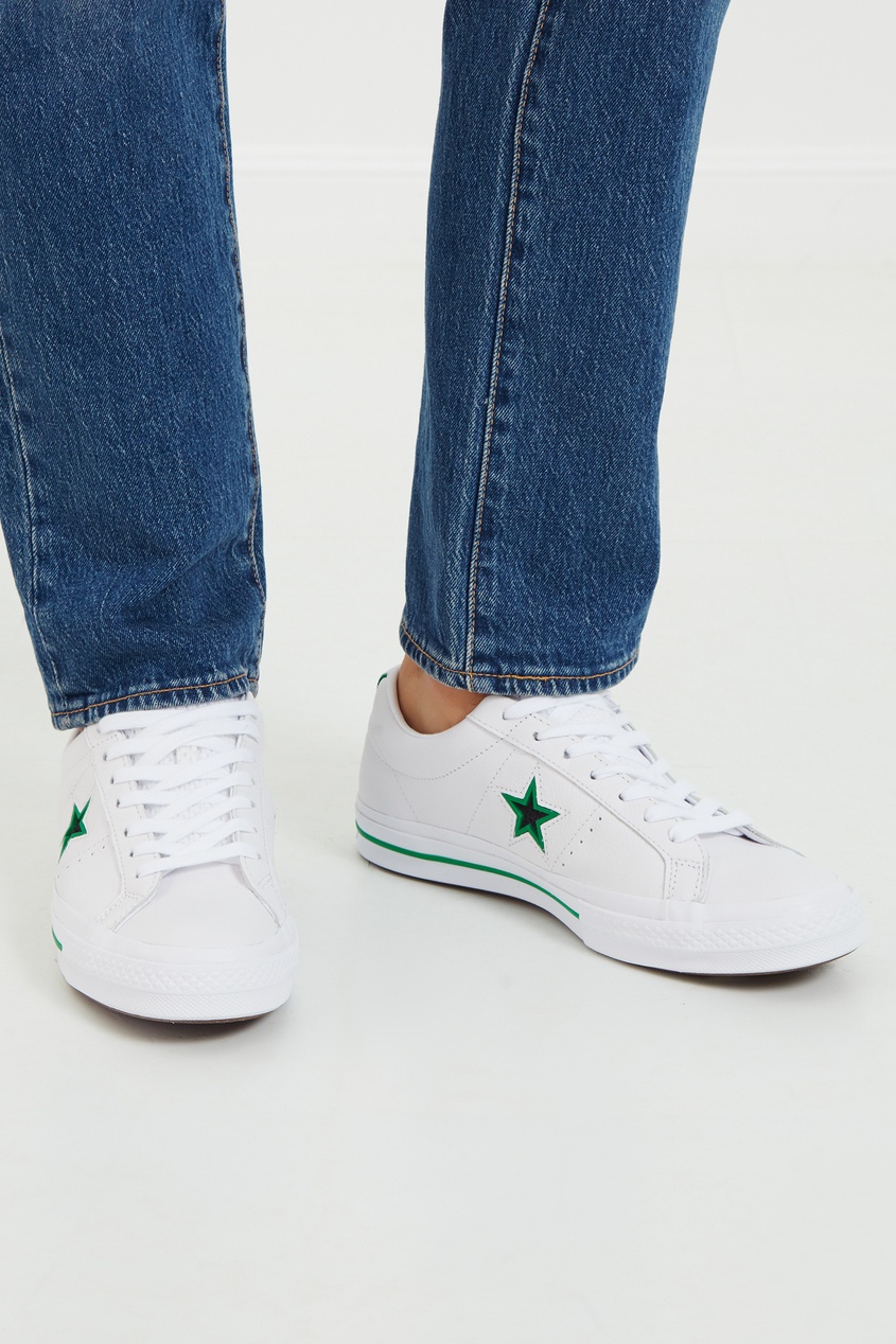 фото Белые кожаные кеды converse