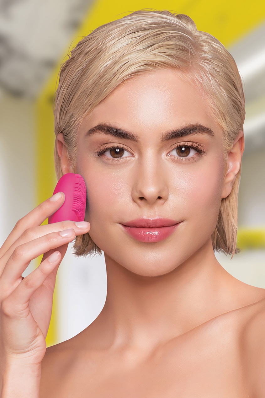 фото Щетка для очищения лица LUNA play plus Fuchsia Foreo