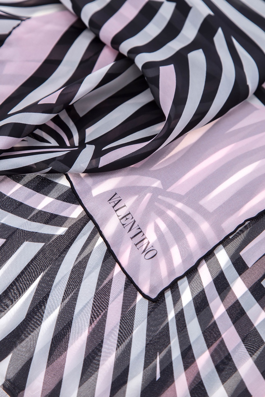 фото Шелковый платок с анималистическим принтом Valentino