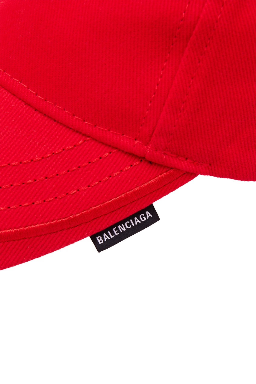 фото Красная кепка с логотипом balenciaga