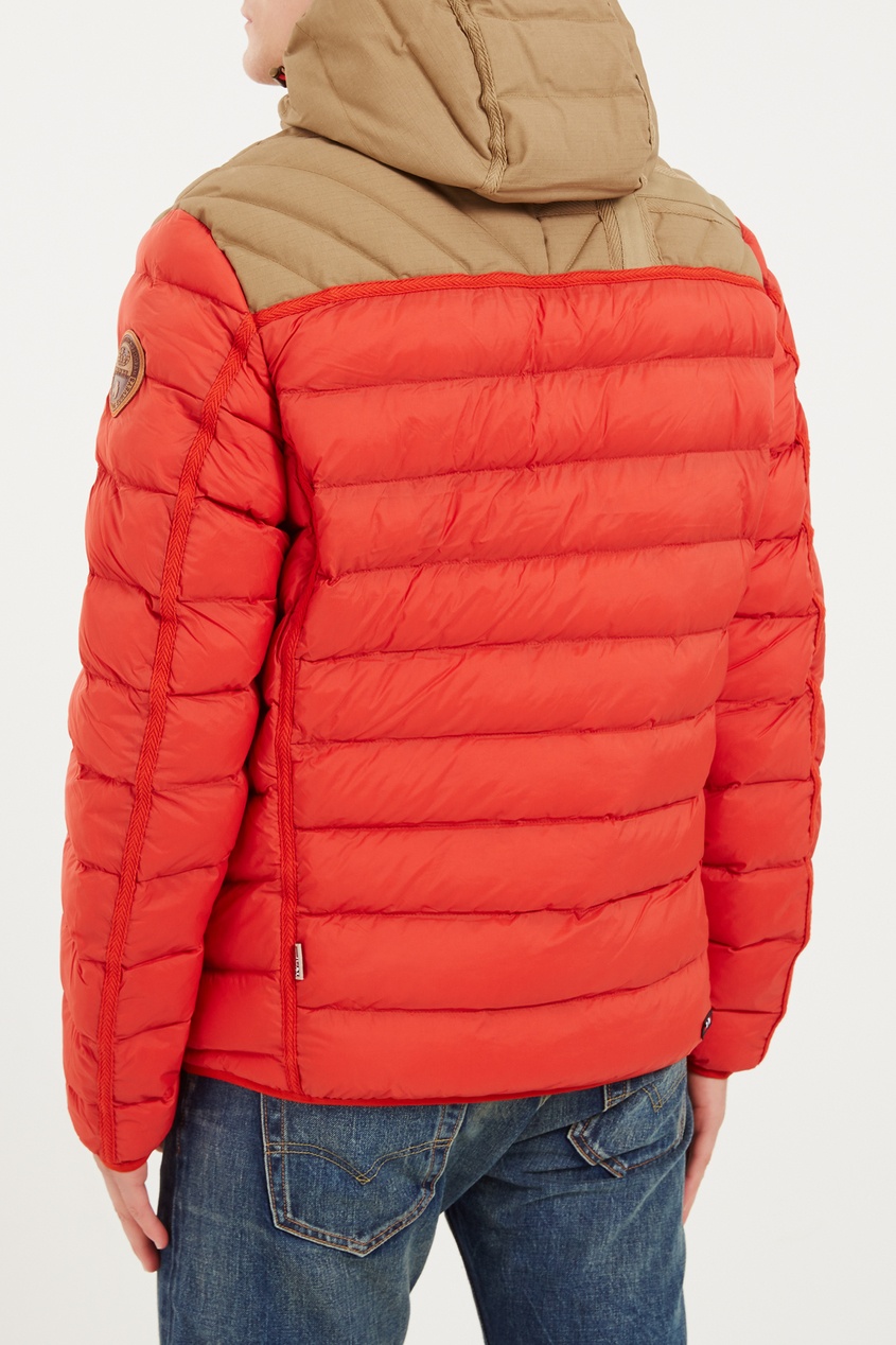 

Красная стеганая куртка, Красный
