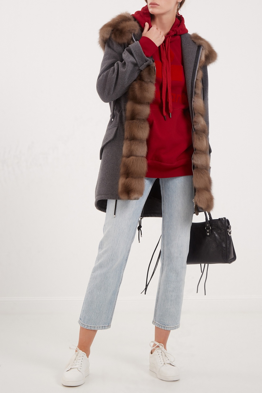 фото Серое шерстяное пальто с меховой отделкой dreamfur