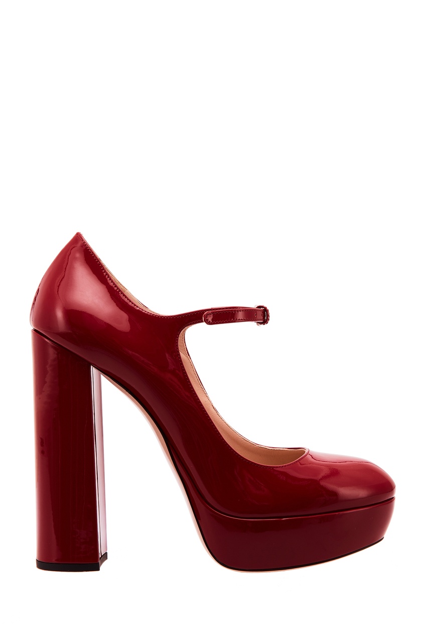 фото Рубиново-красные лаковые туфли miu miu