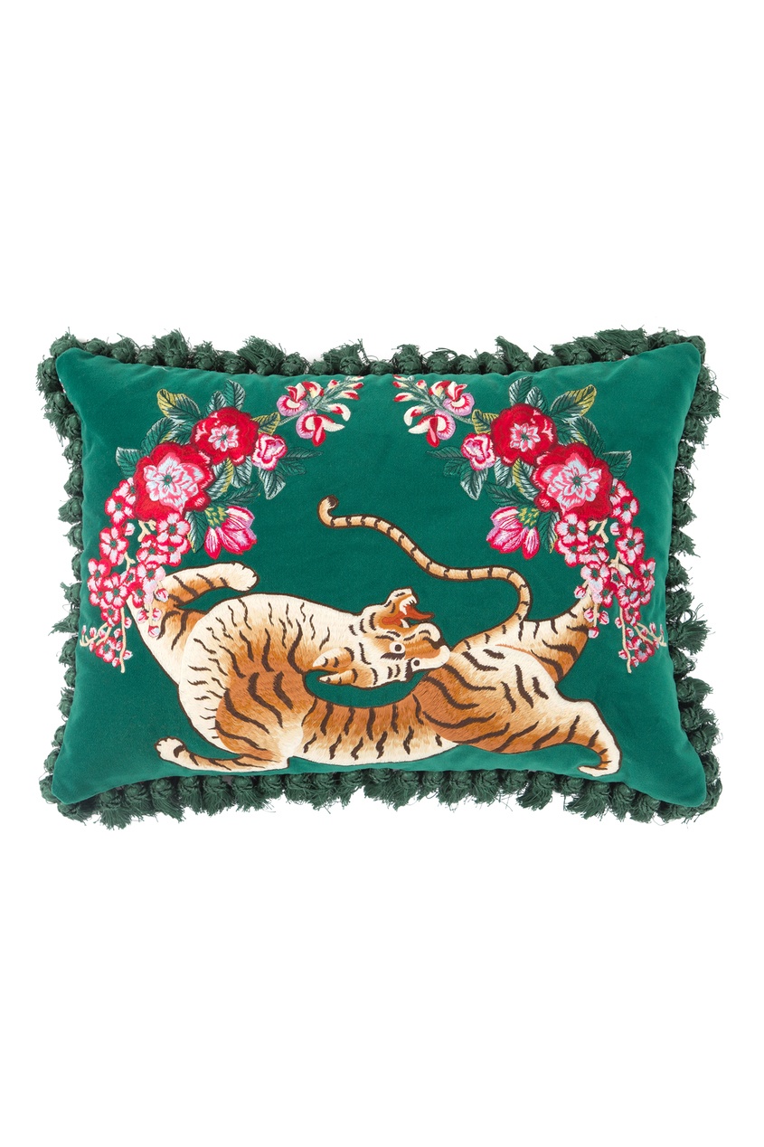 Диванная подушка с вышитым тигром
