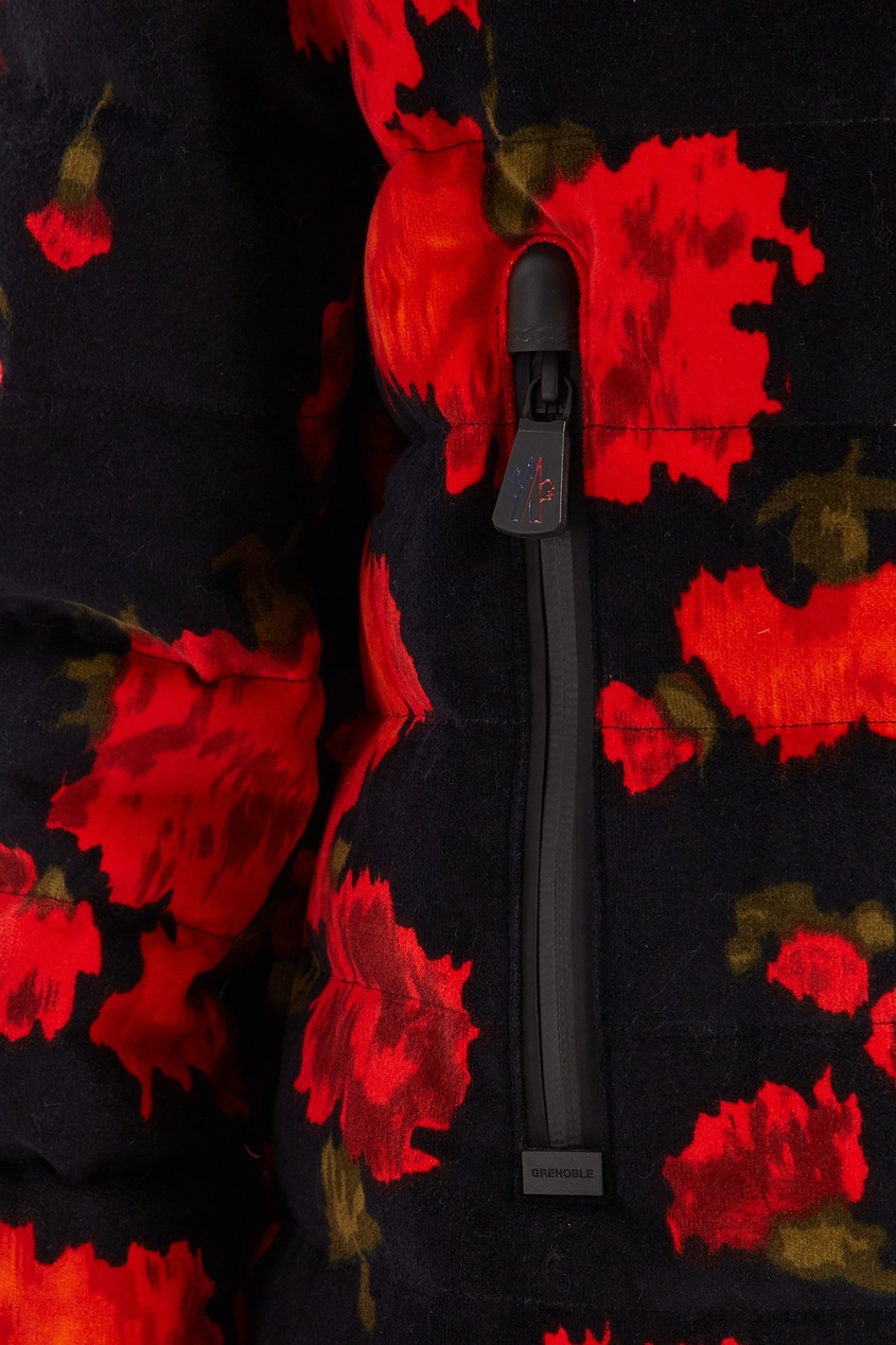фото Черная куртка с цветочным принтом 3 moncler grenoble