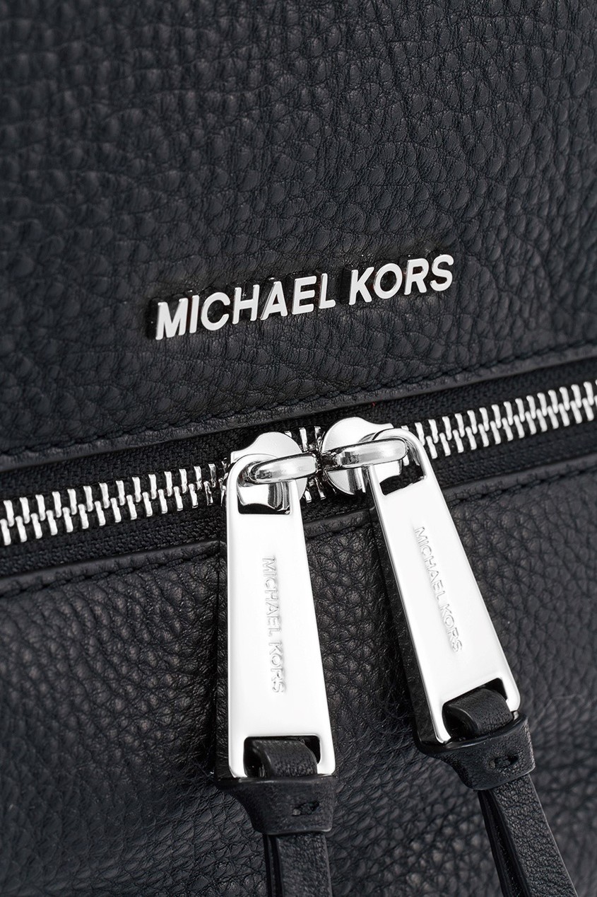 фото Черный кожаный рюкзак rhea zip michael michael kors