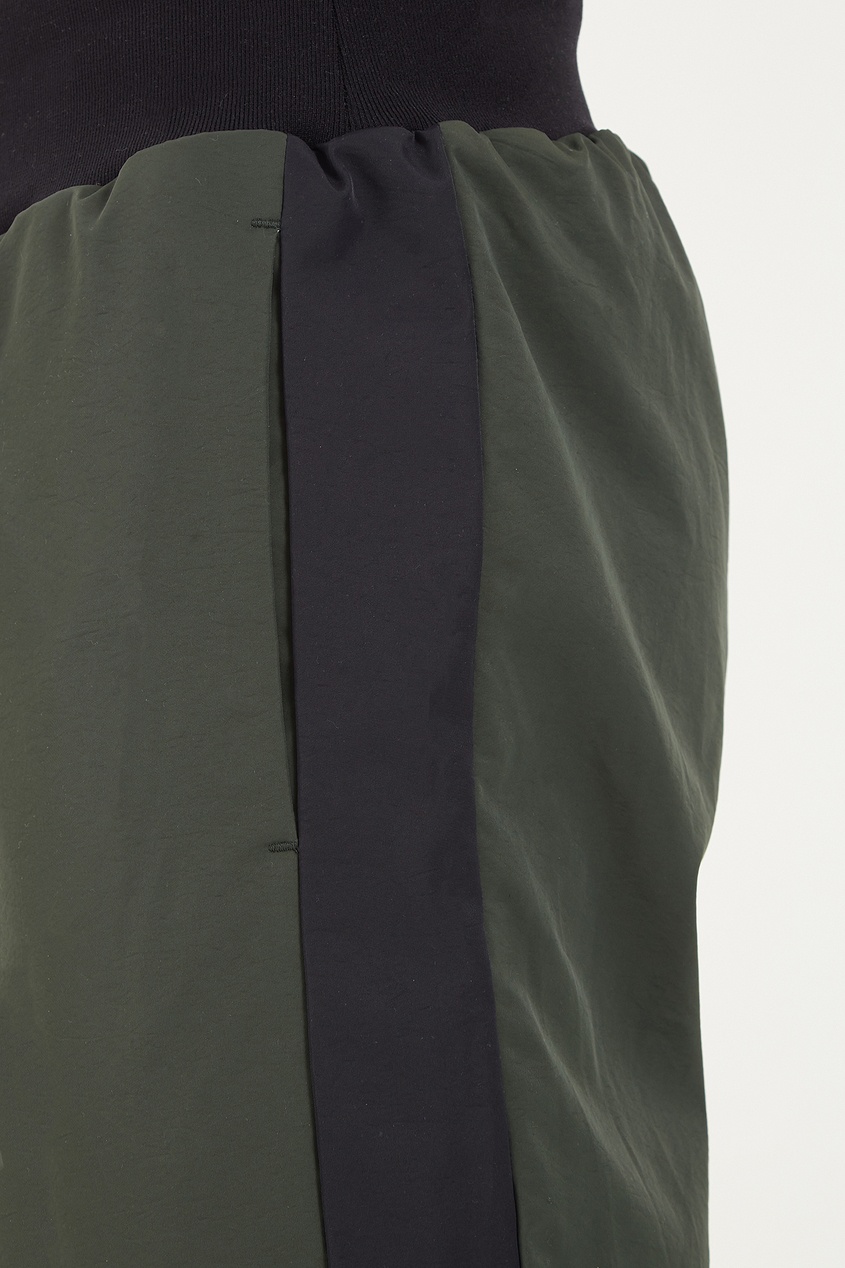 фото Зеленые брюки с лампасами fwdlab