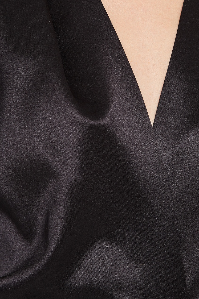 фото Черное платье мини с V-образным вырезом Ли-лу