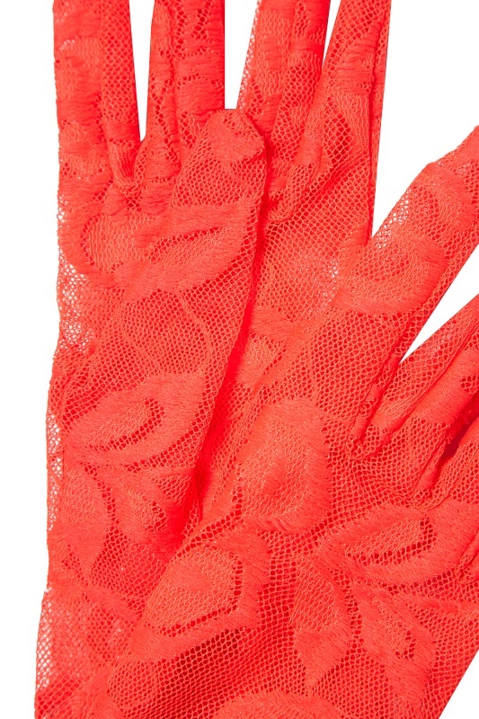 фото Красные кружевные перчатки Gucci