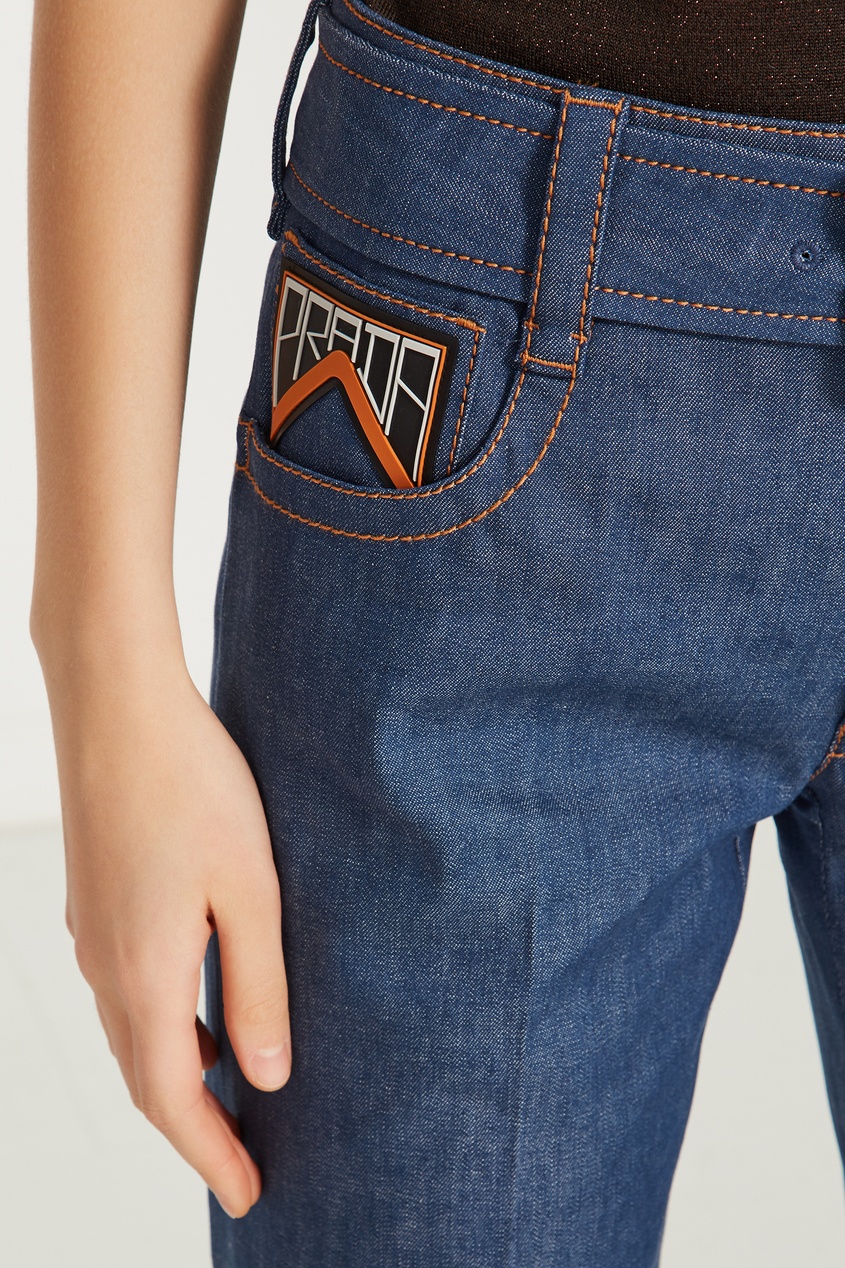 фото Голубые джинсы с логотипом prada