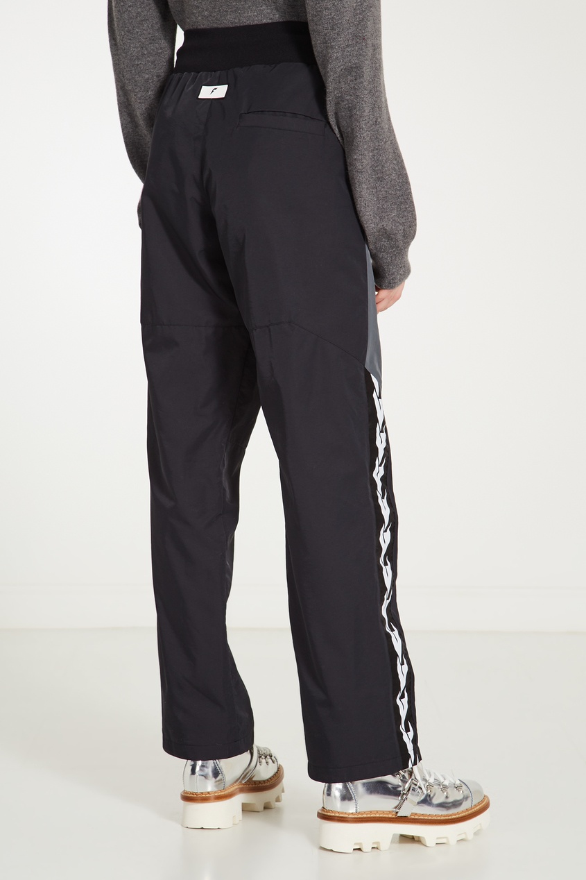 фото Серо-черные брюки с лампасами и логотипом fwdlab