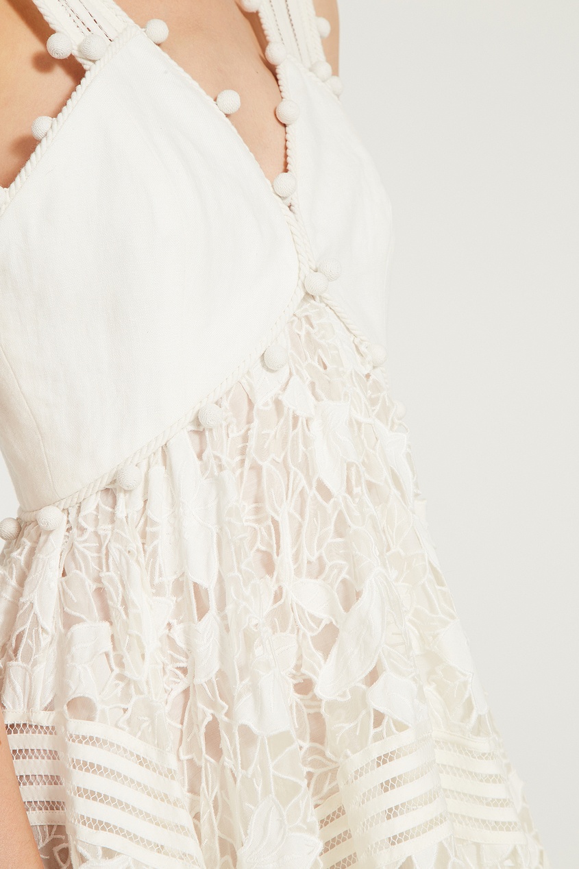 фото Белое платье макси с кружевом и помпонами zimmermann