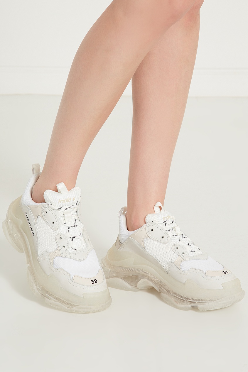 фото Белые кроссовки triple s clear sole balenciaga