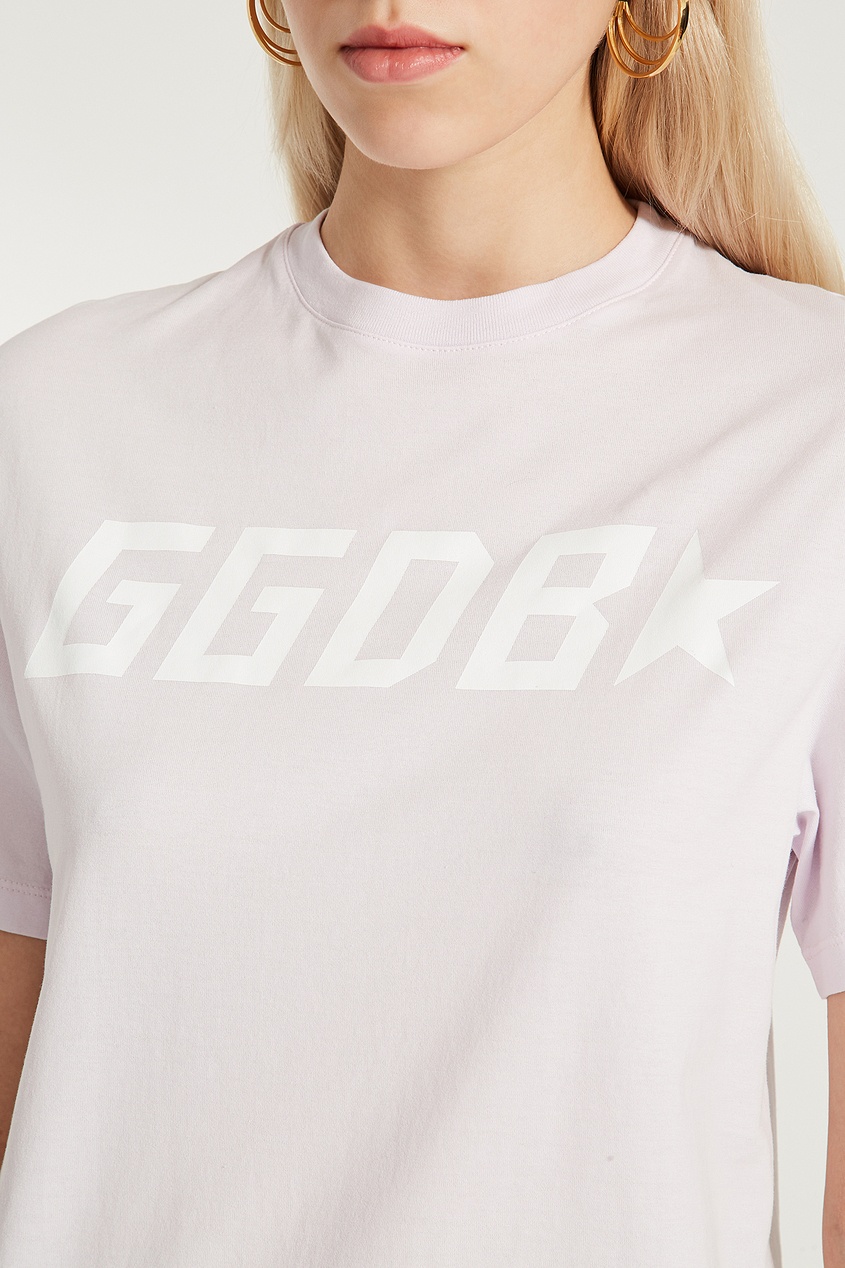 фото Светло-сиреневая футболка с логотипом golden goose deluxe brand