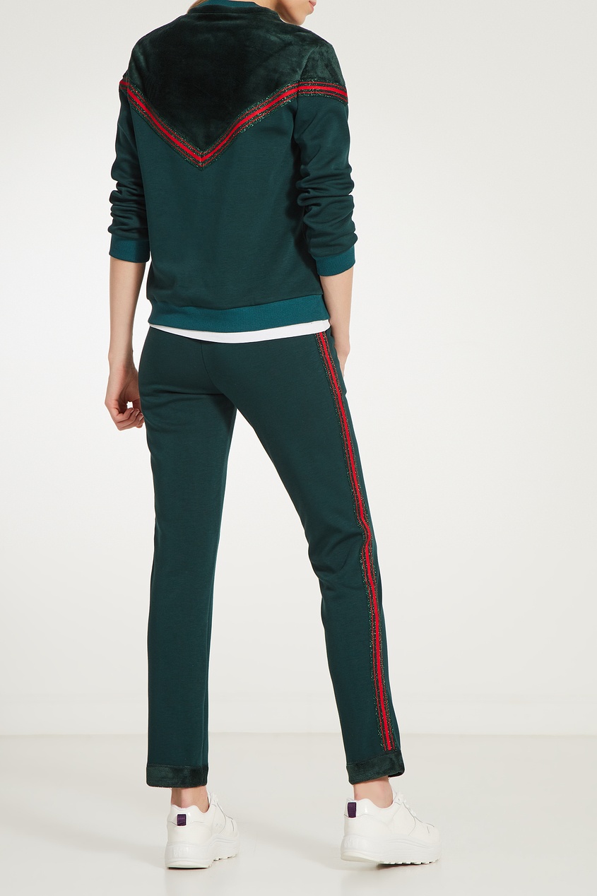 фото Зеленый спортивный костюм с красной отделкой fashion.love.story