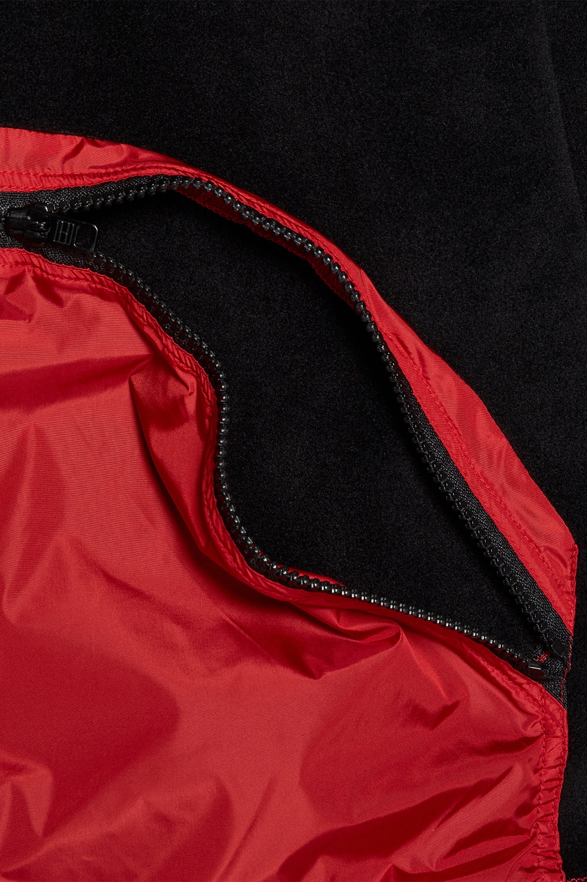 фото Красно-черная куртка-анорак Tommy jeans