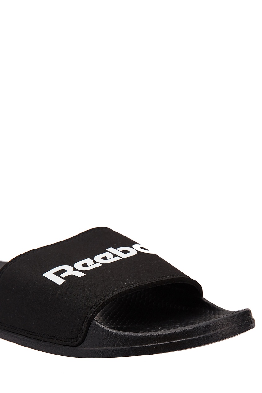 фото Черные пантолеты с белым логотипом Reebok