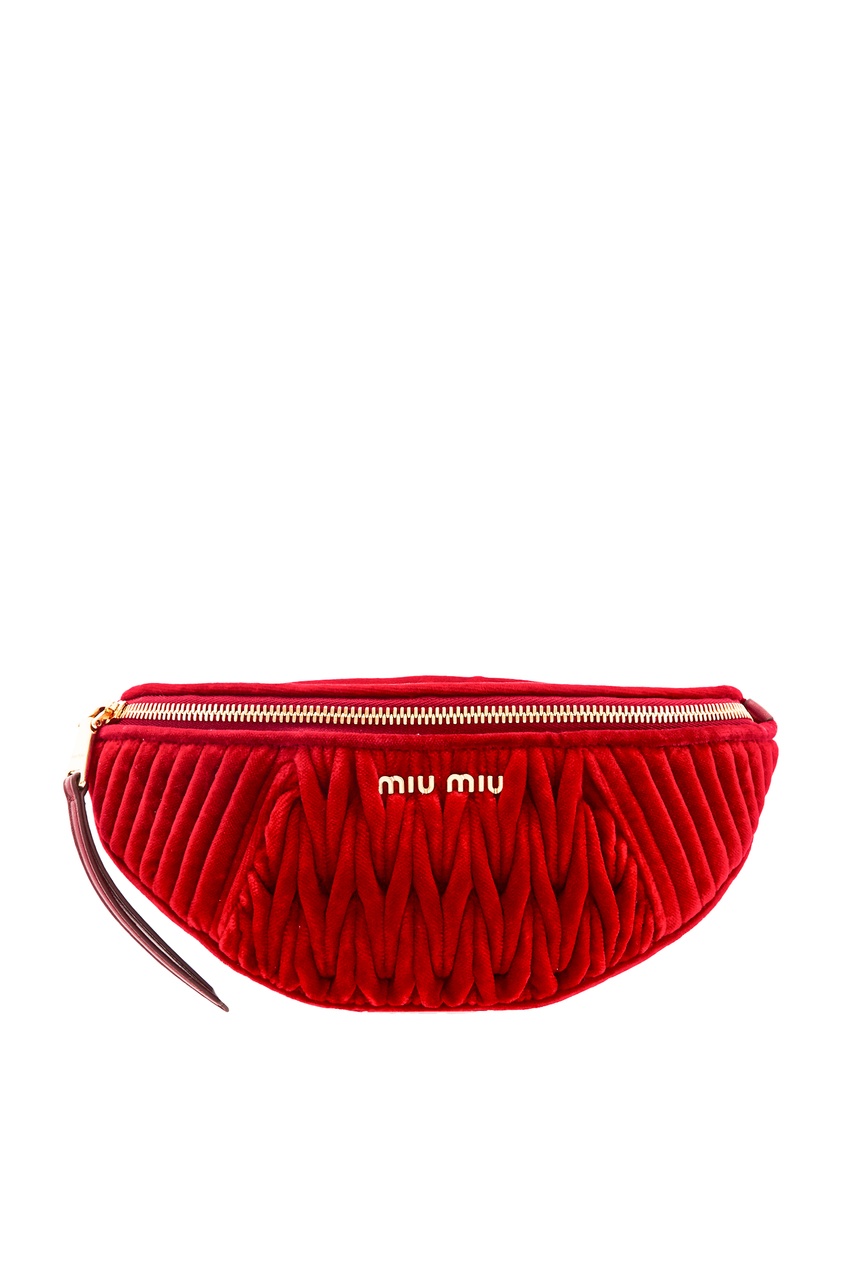 фото Красная бархатная сумка на пояс Miu miu