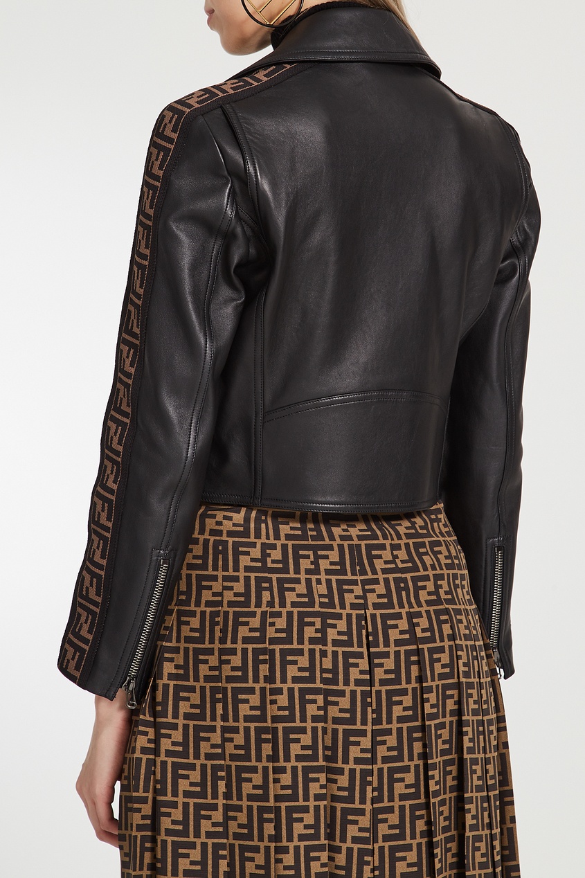 фото Куртка косого кроя с отделкой на рукавах Fendi