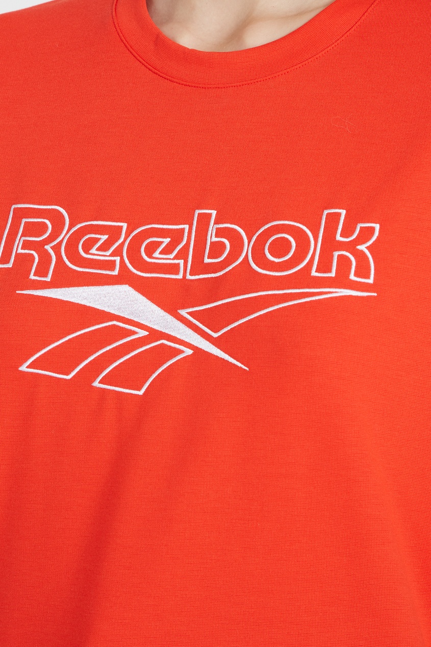 фото Красная футболка classics reebok