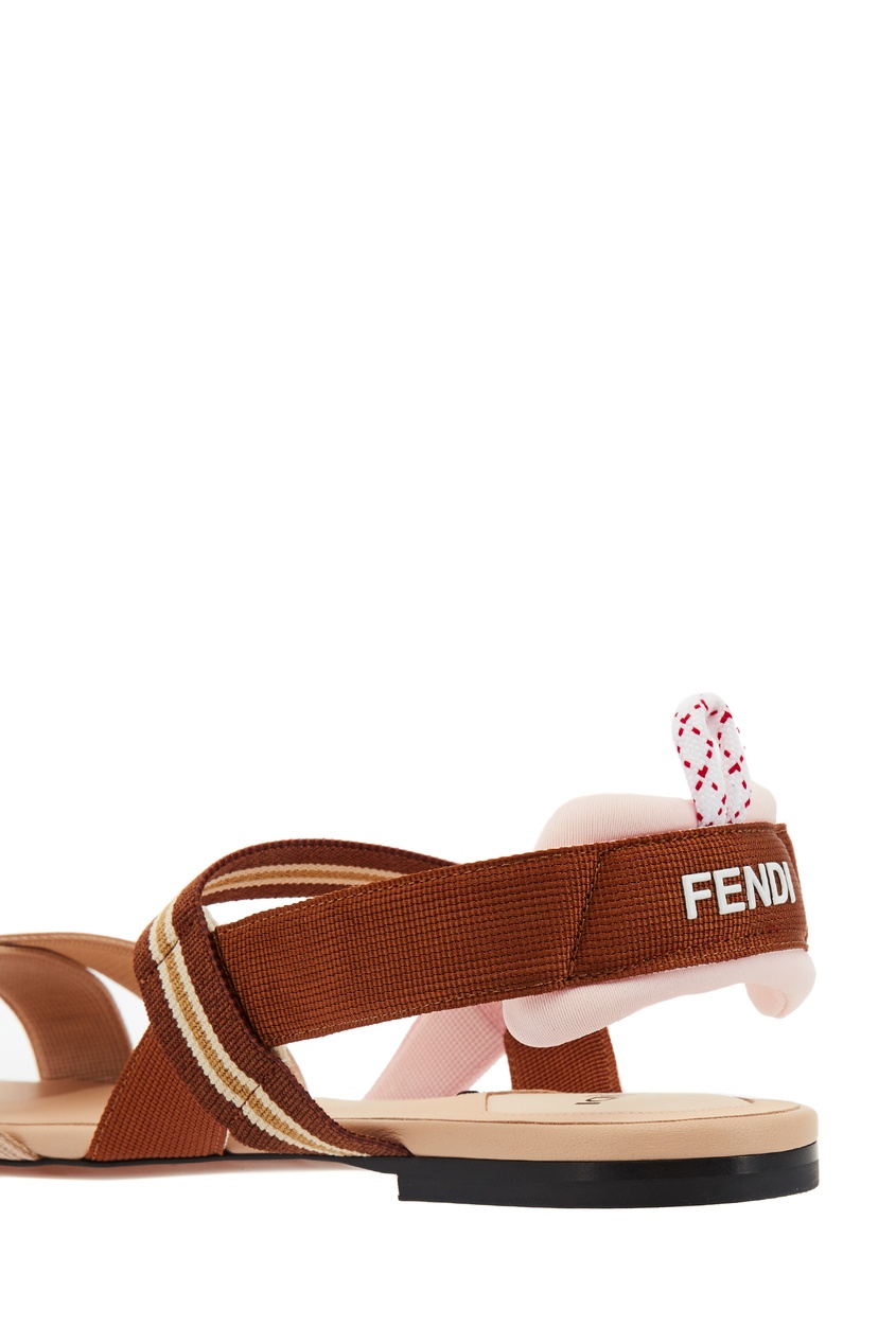 фото Бежево-коричневые текстильные сандалии Fendi