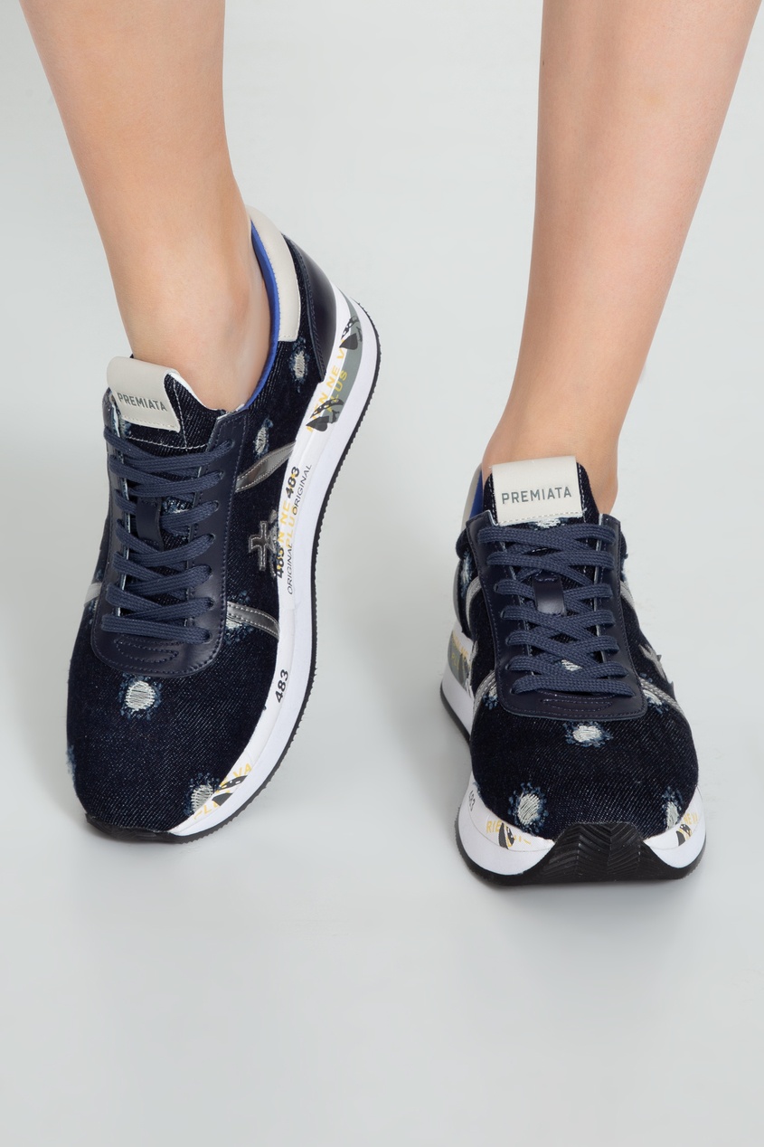 фото Синие кроссовки с серебристым логотипом premiata
