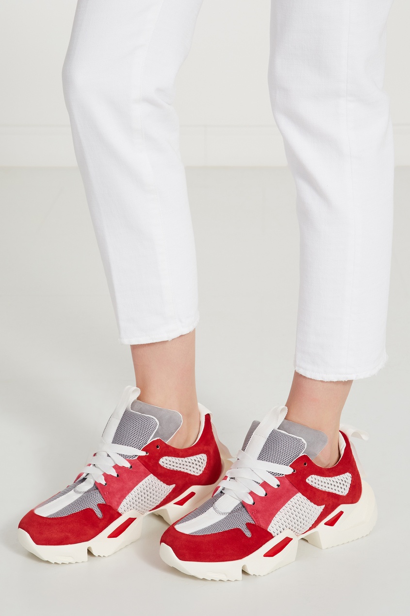 Бело красные кроссовки