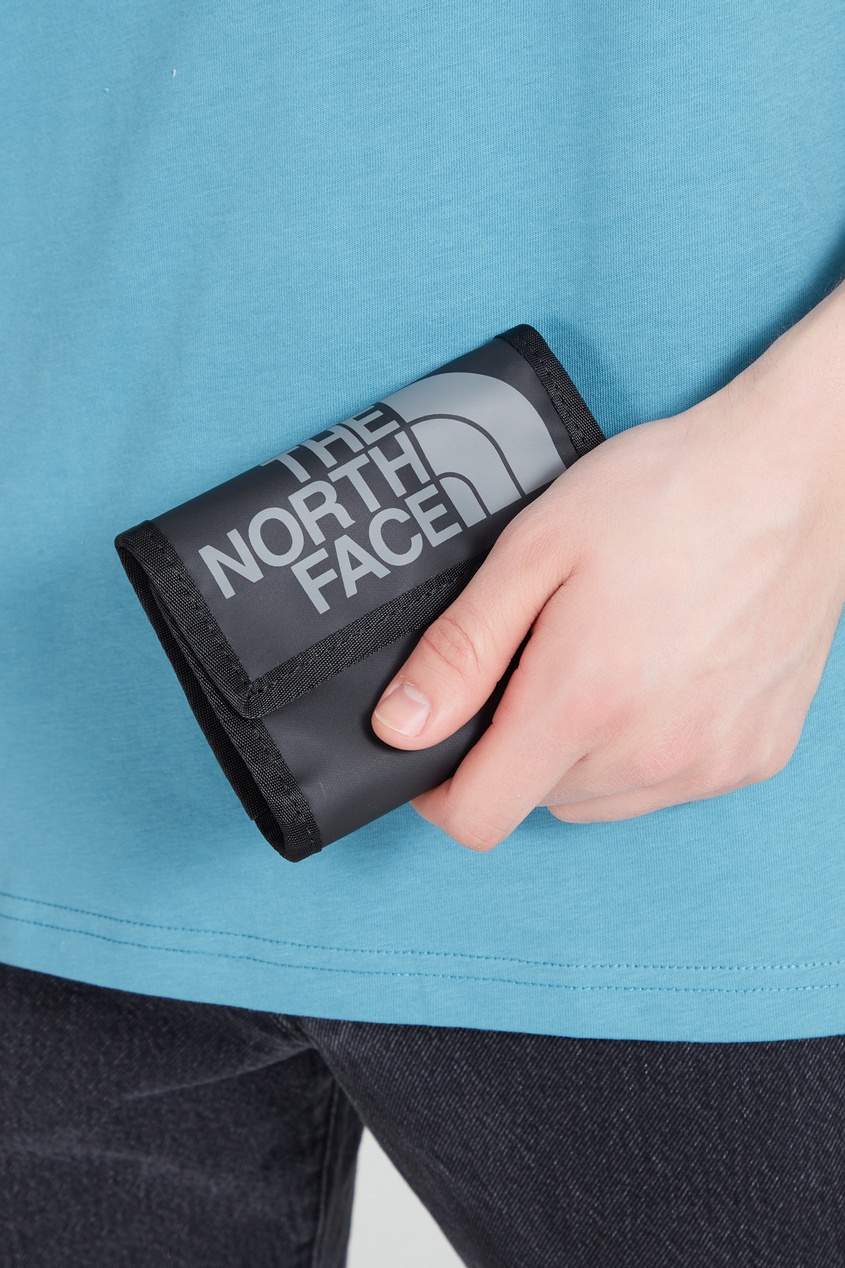 фото Серый бумажник с логотипом The north face