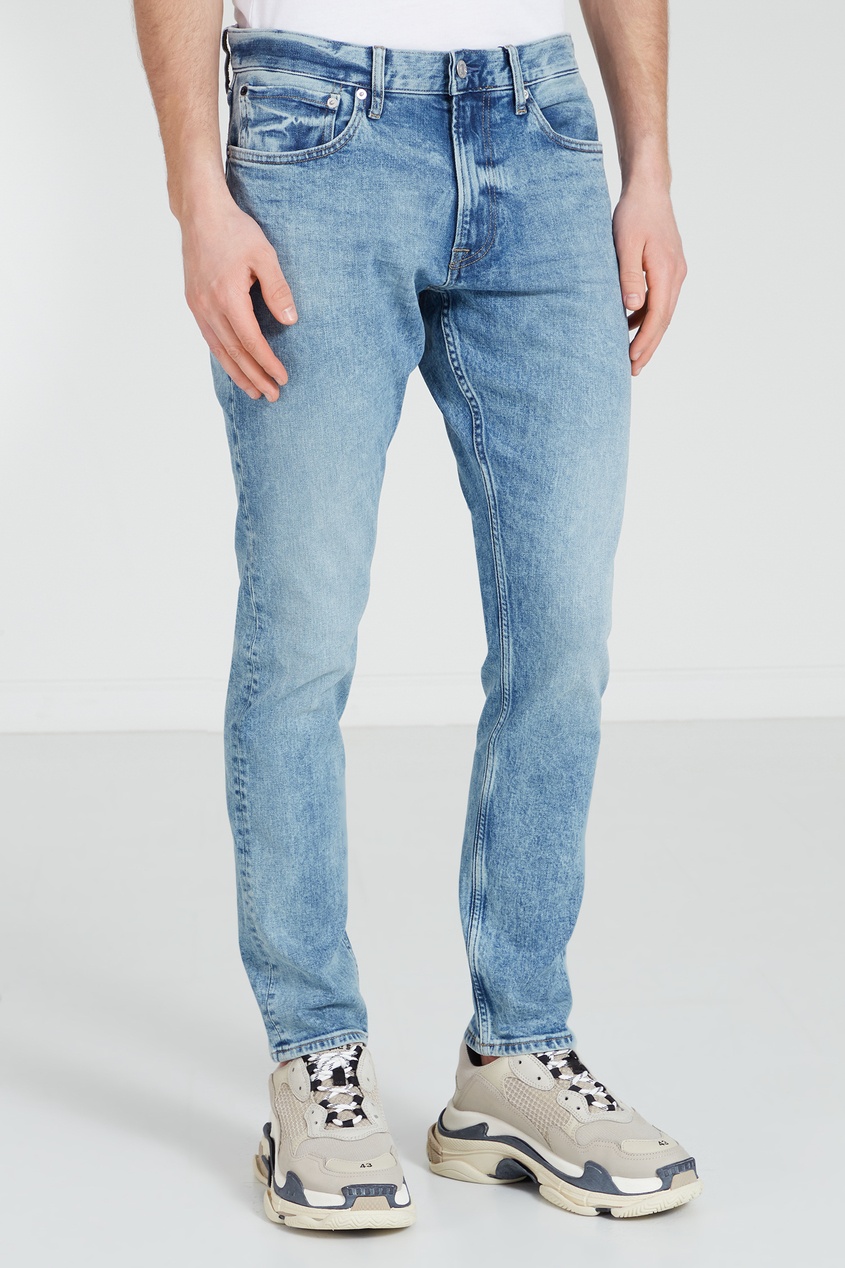 фото Голубые джинсы с вареным эффектом calvin klein