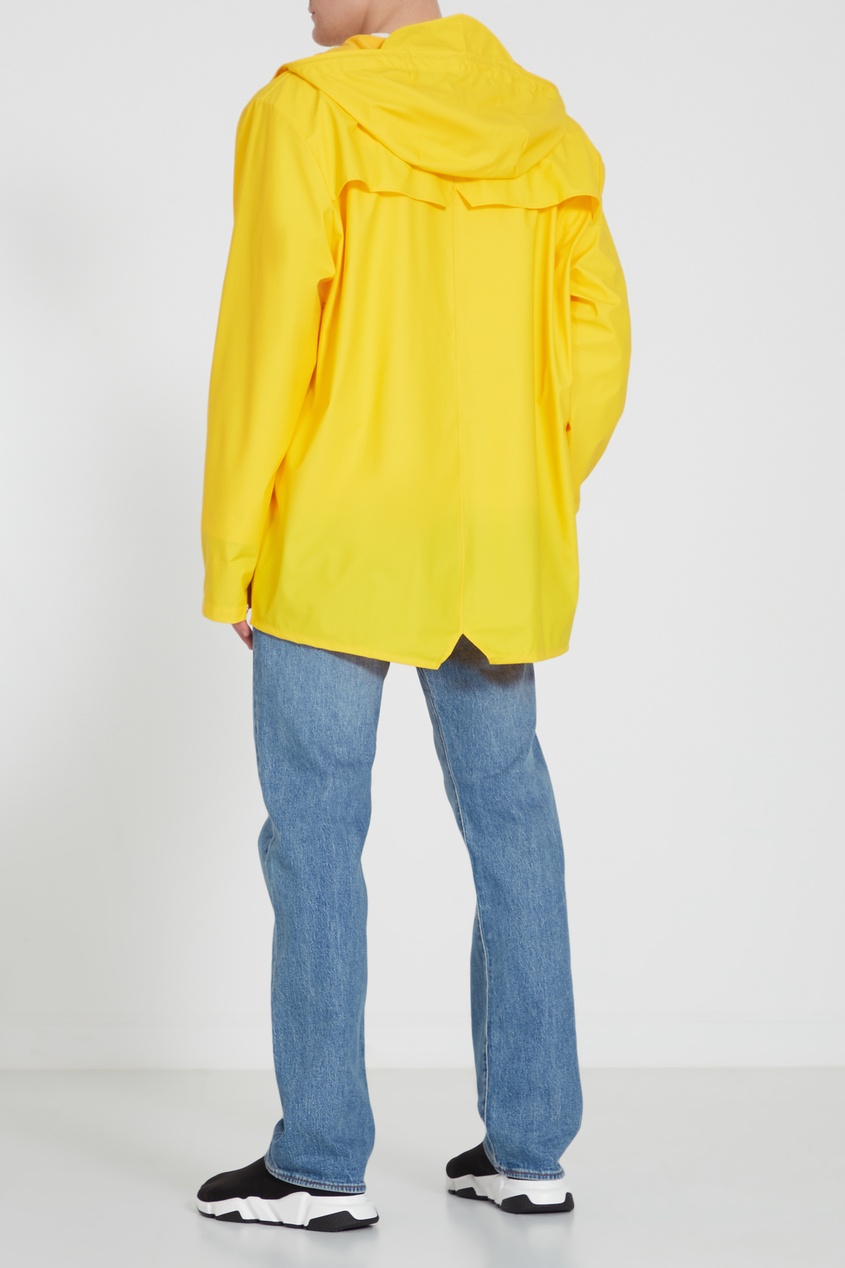 фото Желтая непромокаемая куртка Rains