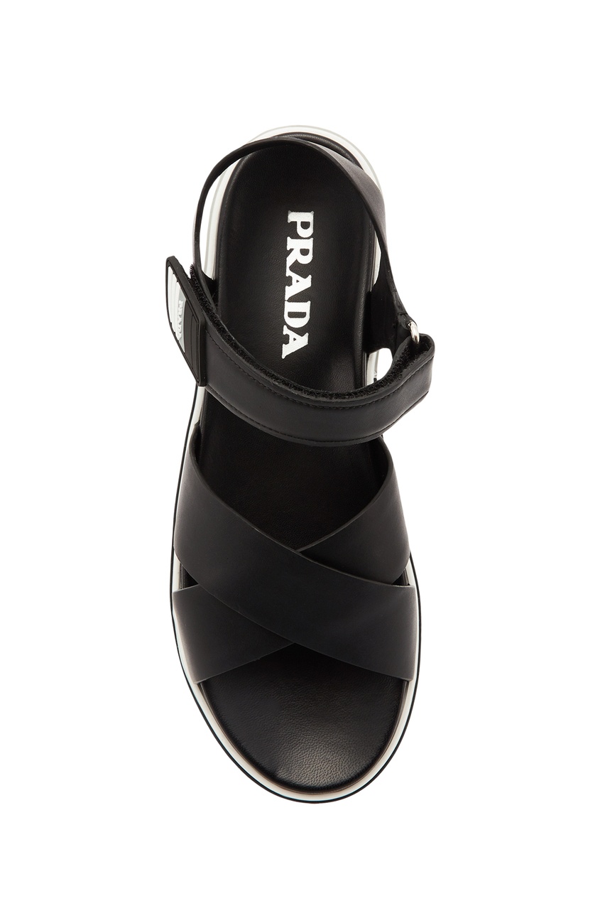 фото Серо-черные сандалии с логотипом prada