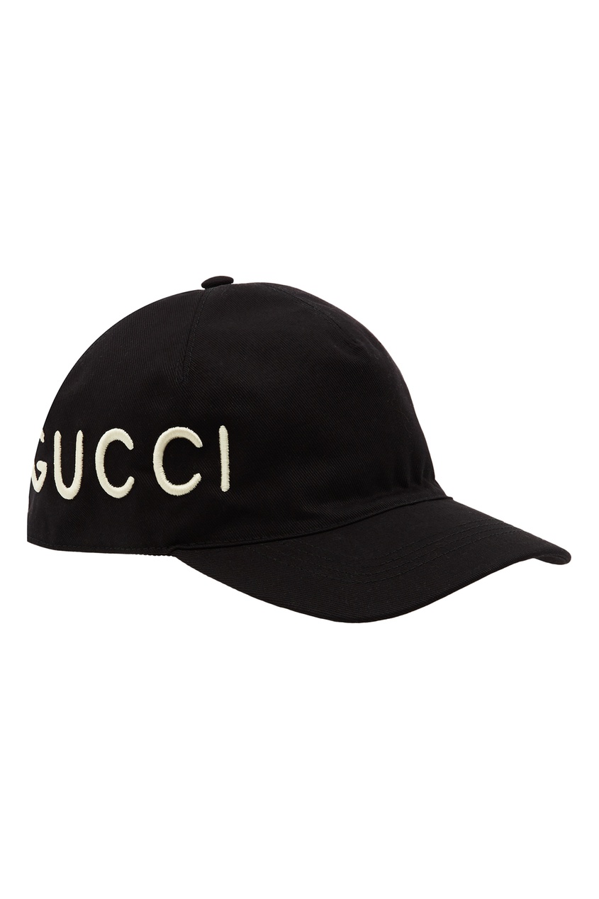 фото Черная бейсболка с белой вышитой надписью Gucci