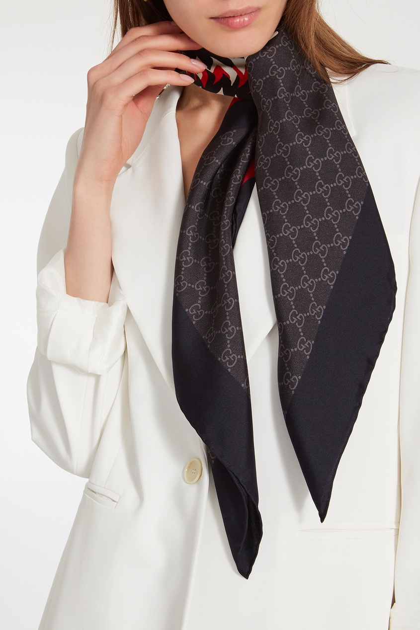 фото Шелковый платок с мотивом GG и волком Gucci