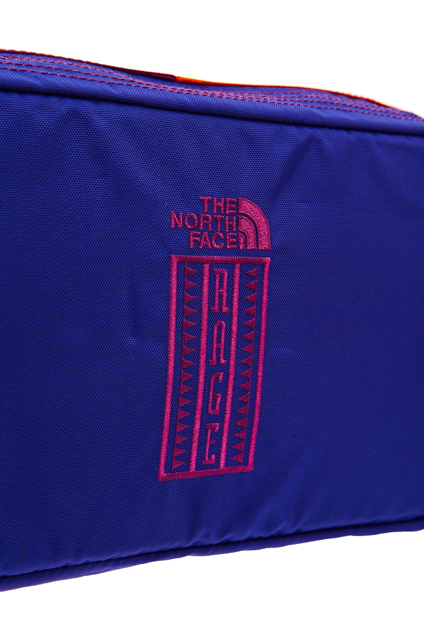 фото Фиолетовая поясная сумка с орнаментом the north face