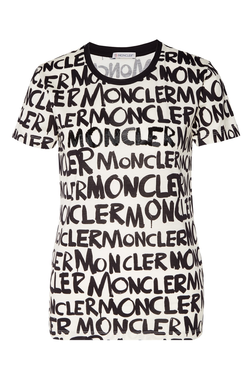 Белая футболка с логотипами от Moncler