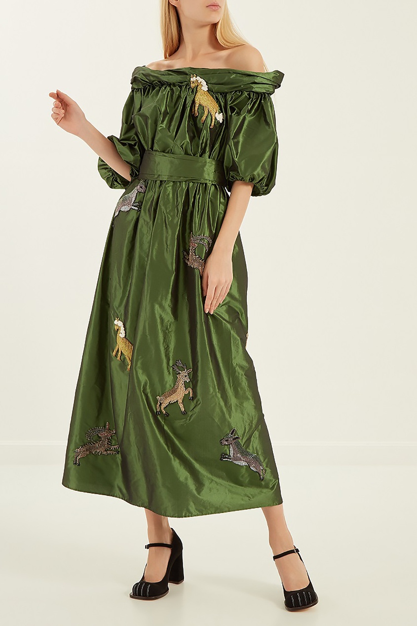 фото Длинное зеленое платье с нашивками alena akhmadullina