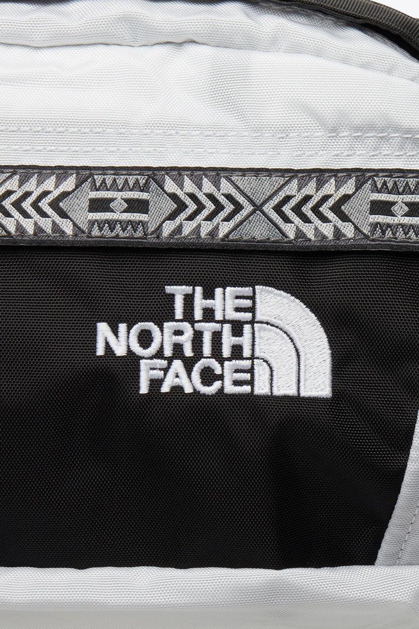 фото Черно-белая сумка на пояс The north face