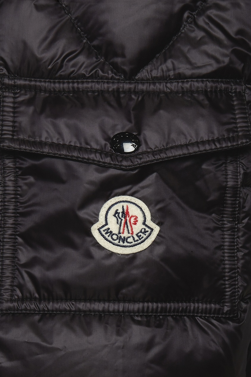 фото Черная стеганая куртка Moncler