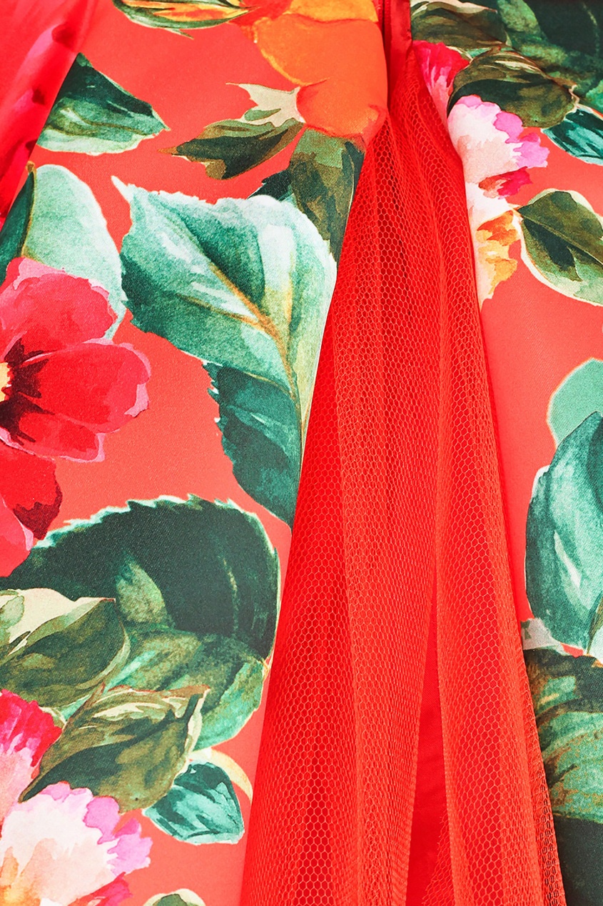 фото Красное платье с цветочным принтом david charles