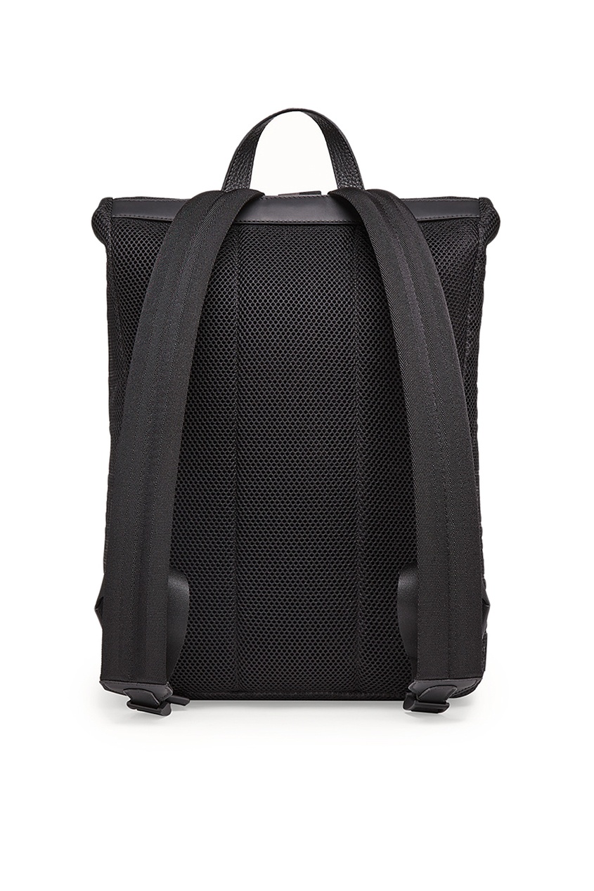 фото Черный рюкзак с отделкой fendi