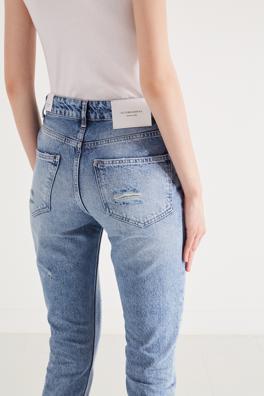 фото Джинсы с заломами и потертостями victoria bonya jeans