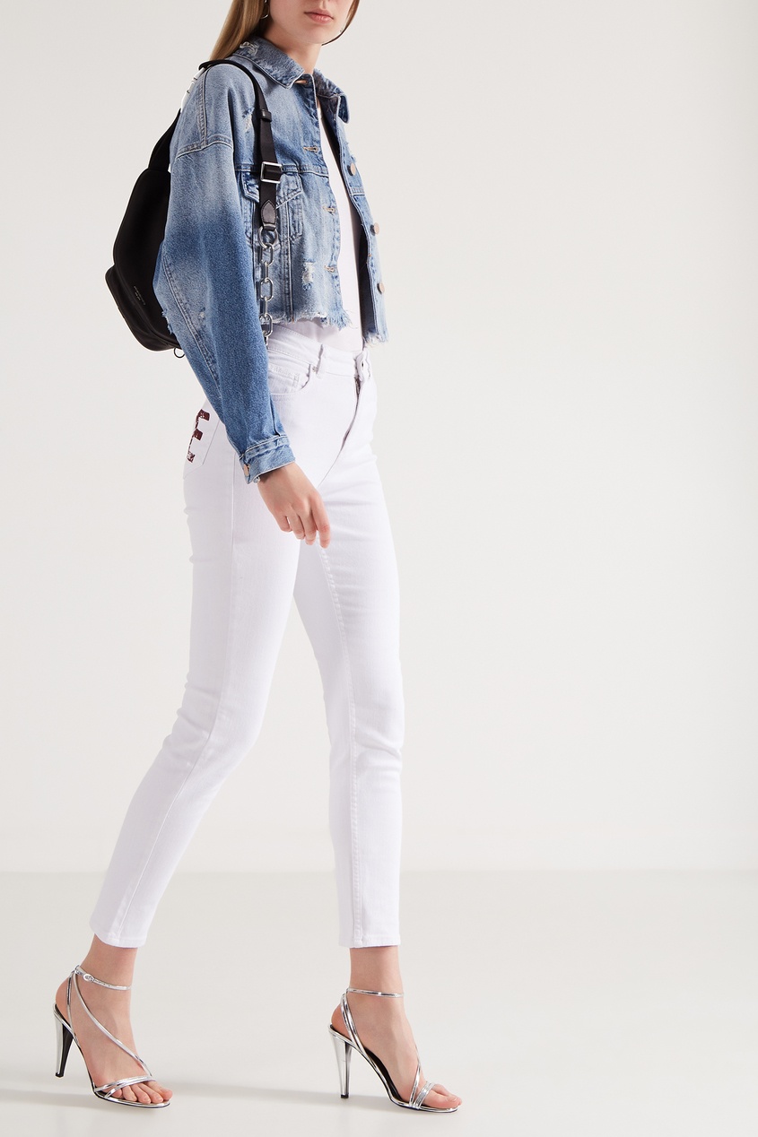фото Зауженные белые джинсы victoria bonya jeans